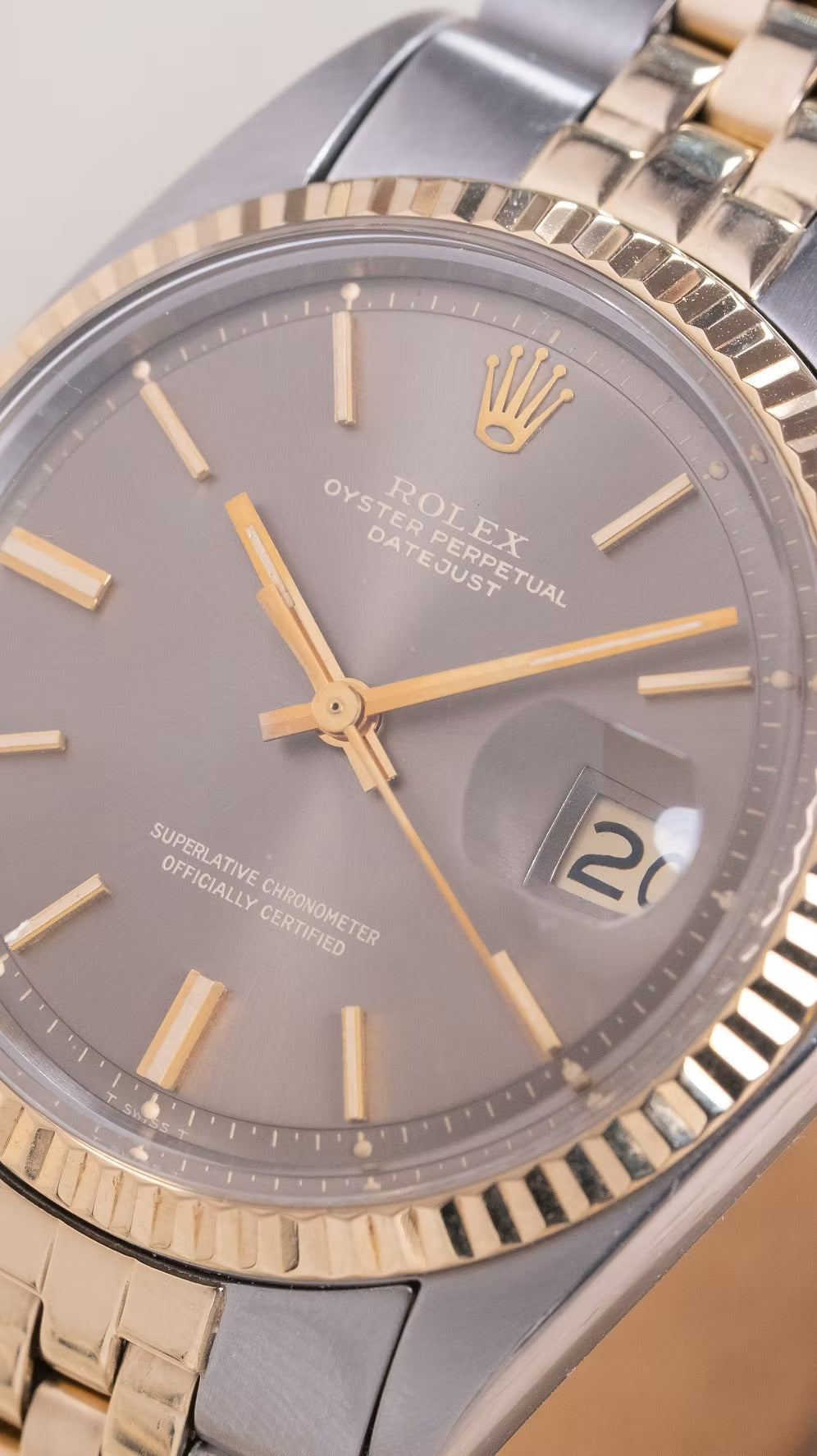 Rolex Datejust 36 "Taupe dial" segunda mano - detalle de la esfera