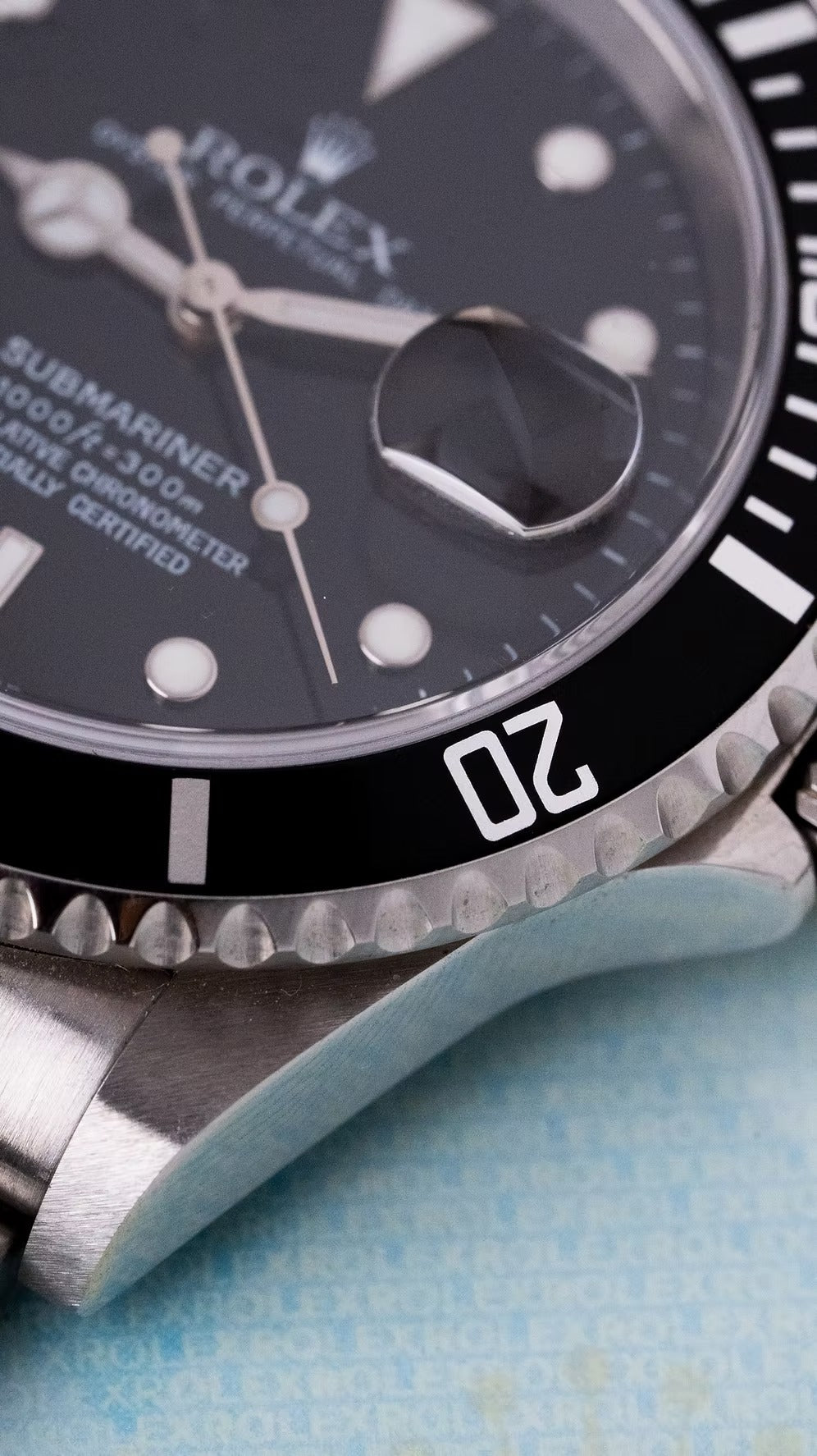 Rolex Submariner Date 40mm segunda mano - vista trasera