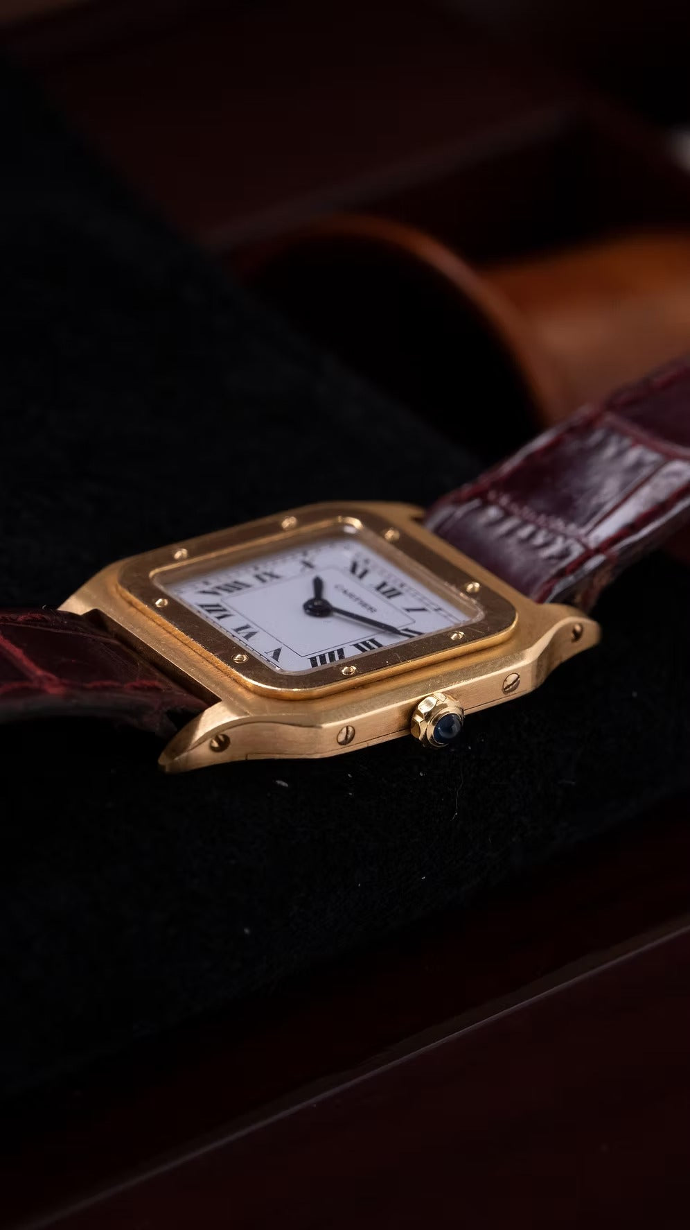 Cartier Santos Dumont Extra Plate segunda mano - detalle de la corona