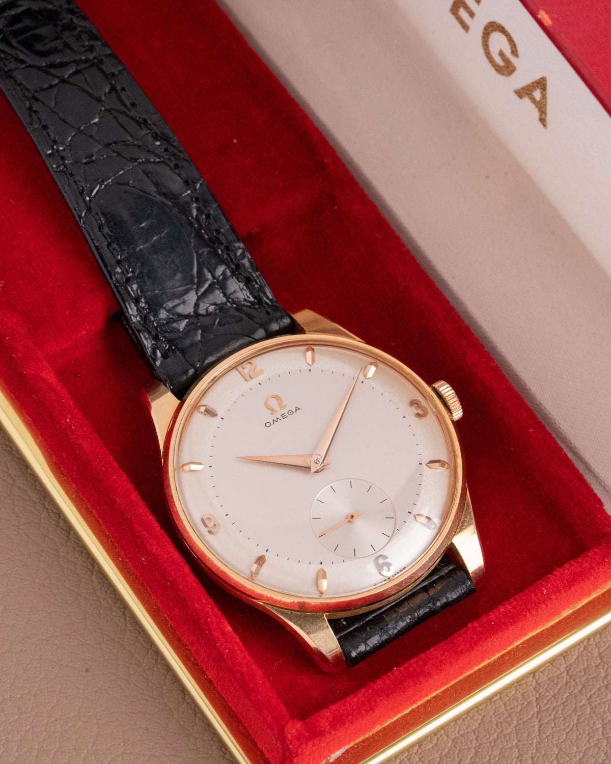 Omega Jumbo 18k Trésor 2896