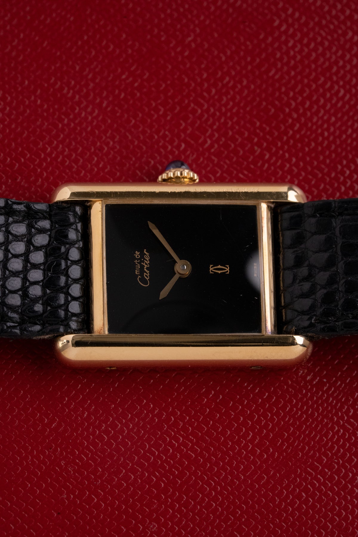 Cartier Tank Must negro pequeño
