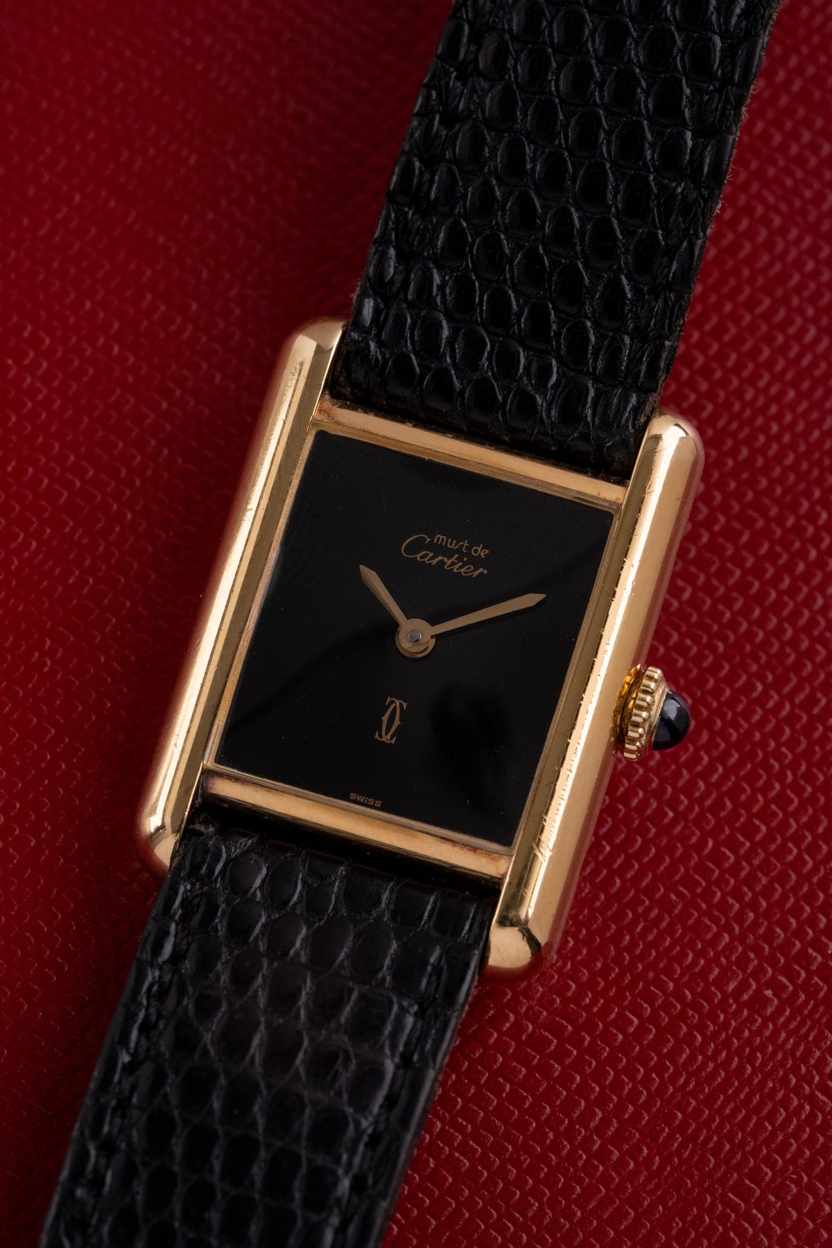 Cartier Tank Must negro pequeño