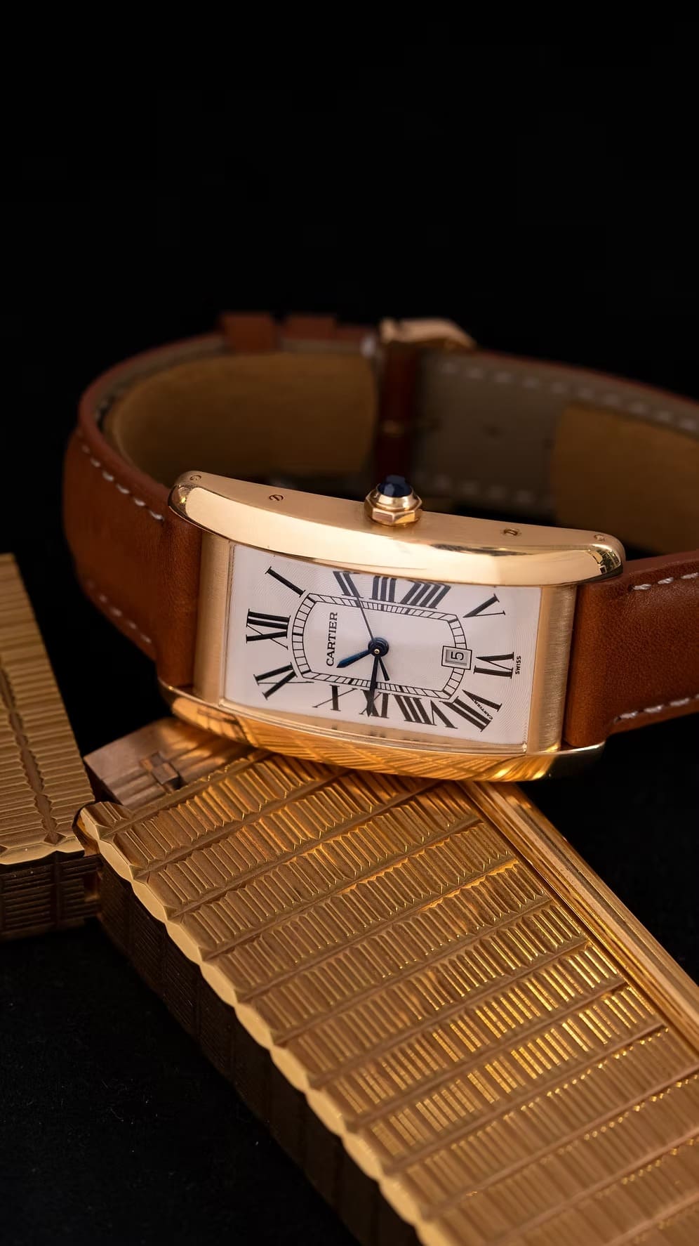 Cartier Tank Américaine Oro 18K segunda mano - detalle de la esfera