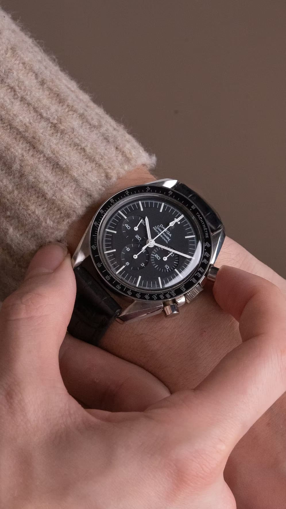Omega Speedmaster "PREMOON" segunda mano - detalle del bisel